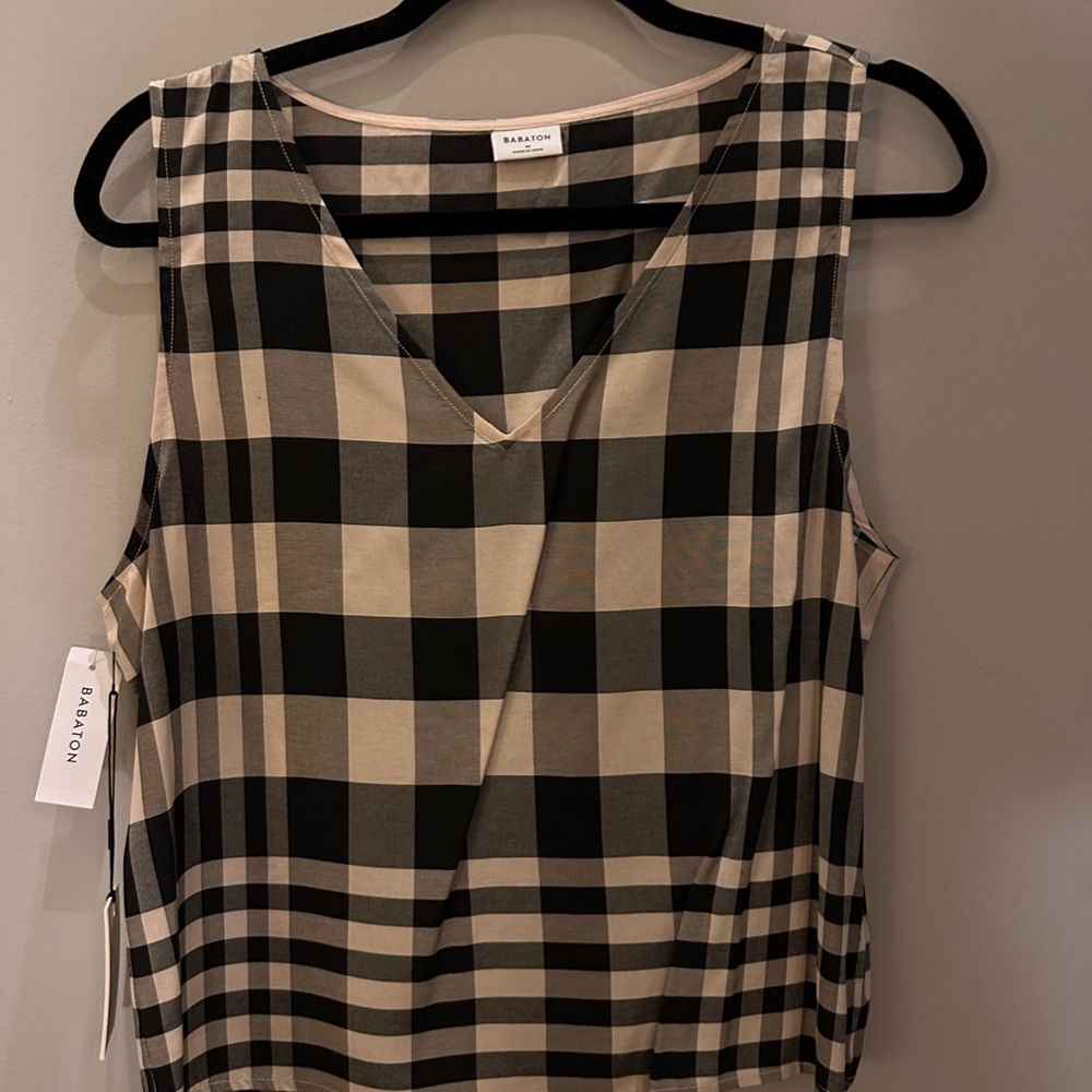 Aritzia Babaton Shell Top, M